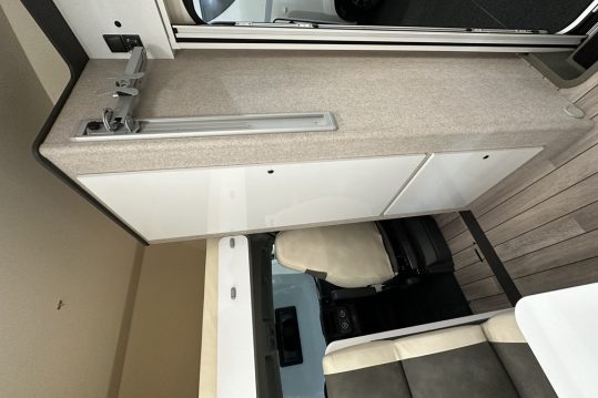TudelaCaravaning Autocaravana Glamys 320 interior3 IMG_8670
